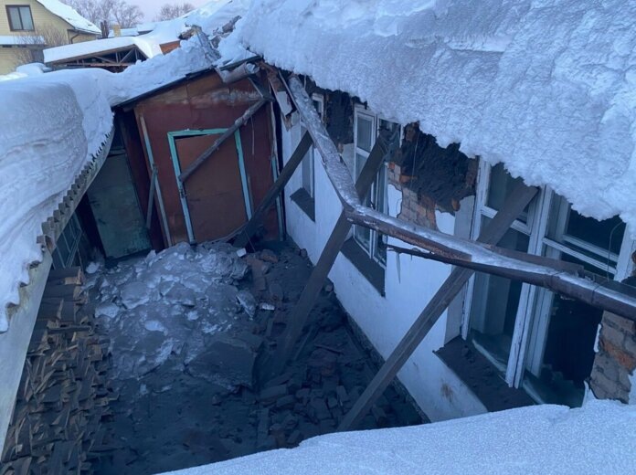 В Кунгуре обрушилась крыша жилого дома