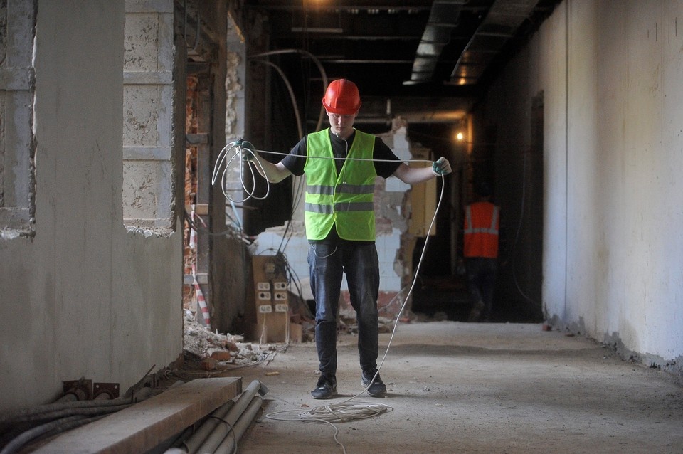    Воронежская область направит силы на ремонт больниц и школ в двух округах ЛНР Алексей БУЛАТОВ