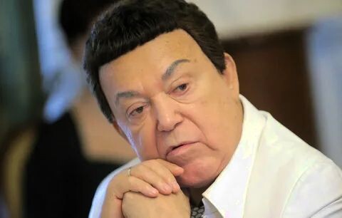 По словам Алексы, Иосиф Кобзон рекомендовал ей принять участие в "Фабрике звёзд"