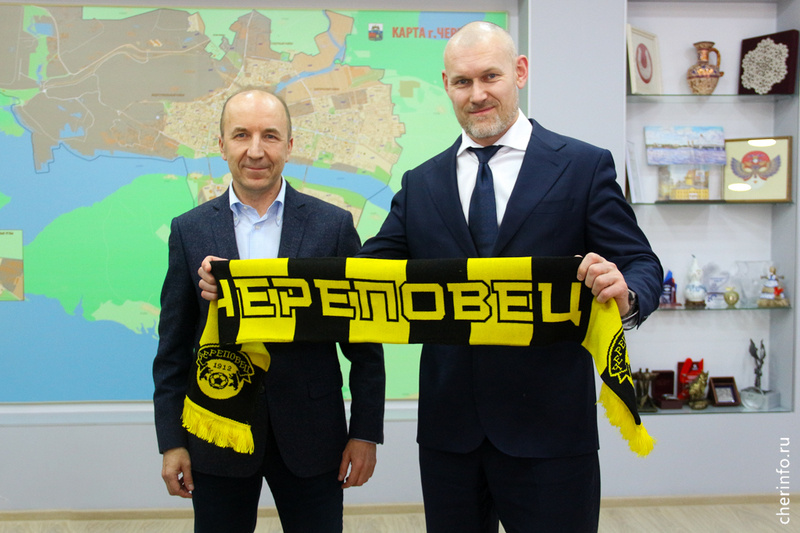    Временно исполняющий главы города встретился с директором клуба Александром Беляевым