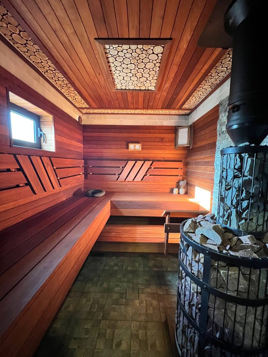 На фото: работа компании «Wood home».