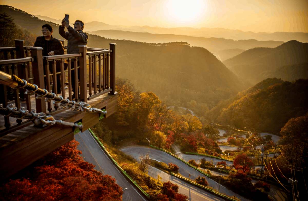    Живописный перевал Мальтыджаэ протяженностью 2,2 км, который станет частью маршрута Донсо — 850-километрового маршрута по Южной Корее, который планируется завершить в 2027 году. Источник изображения: nationalgeographic.com