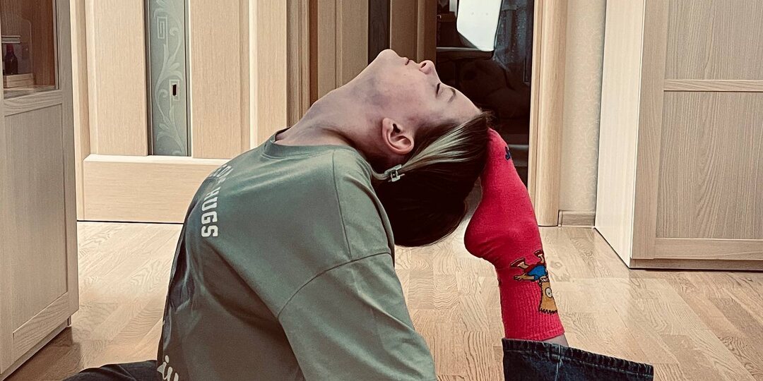 Остатки гимнастики😁 Ещё шпагат остался продольный, но только на одну ногу