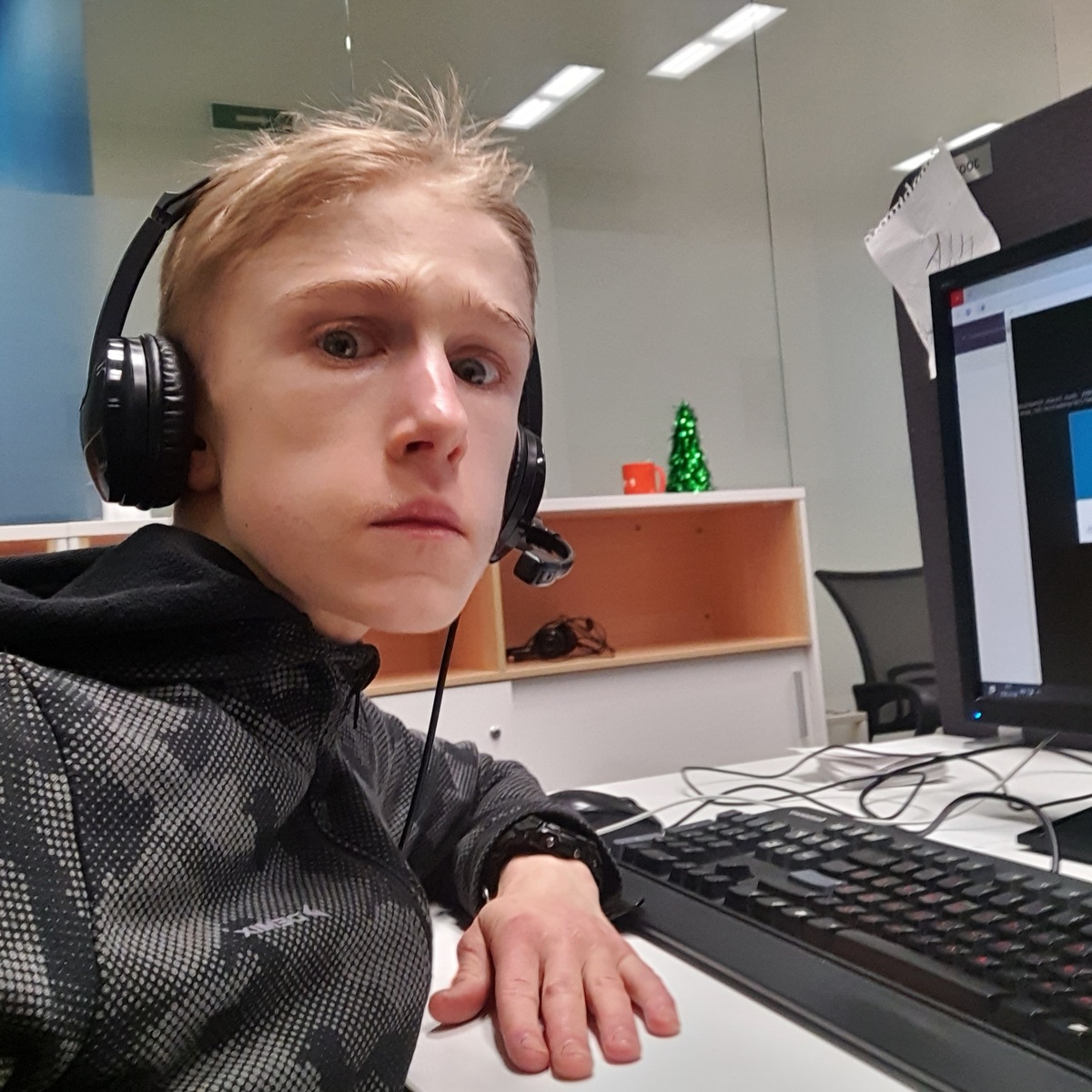 За работой. Фото из архива автора. 