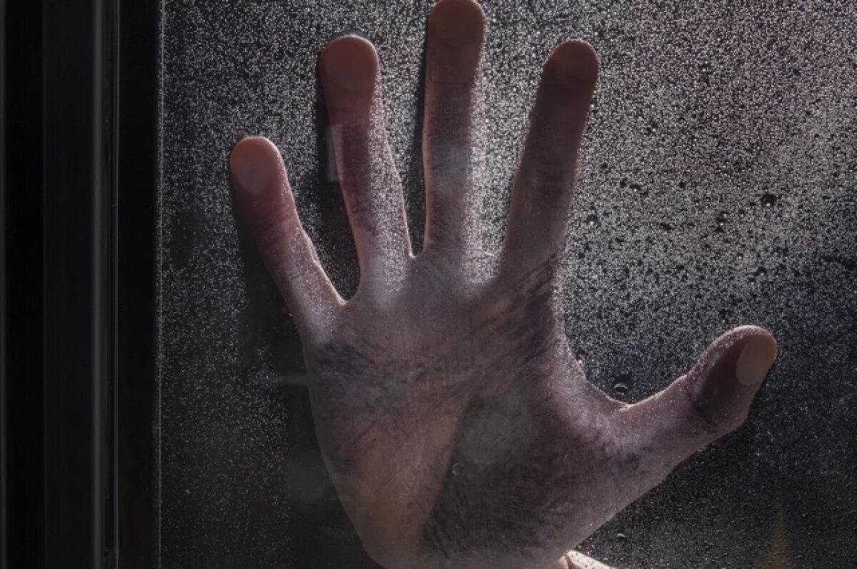    Школьнице оторвало фалангу пальца в квест-центре в Краснодаре