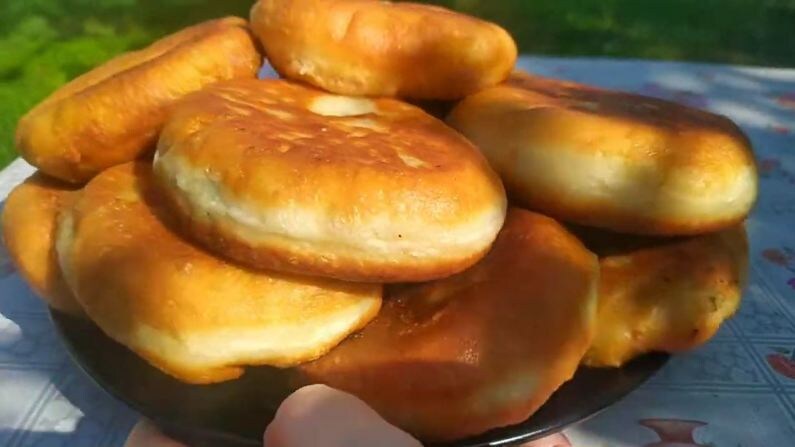 Домашние беляши на кефире: большие, круглые и очень вкусные