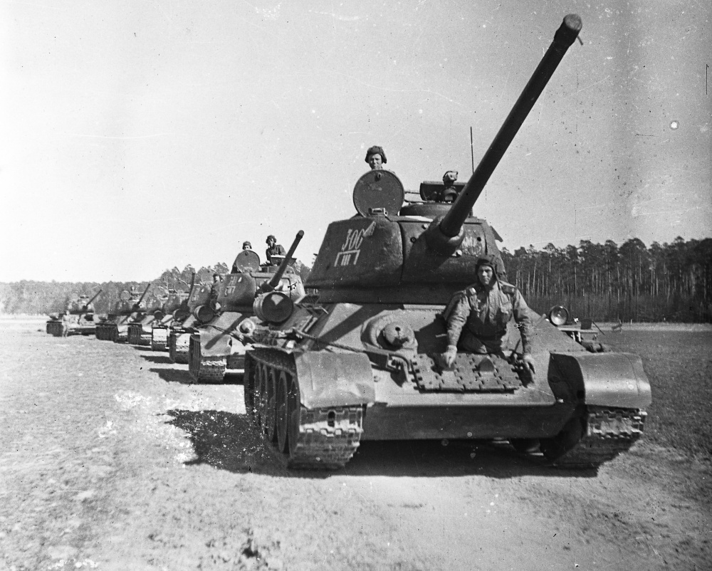 Средние танки Т-34-85