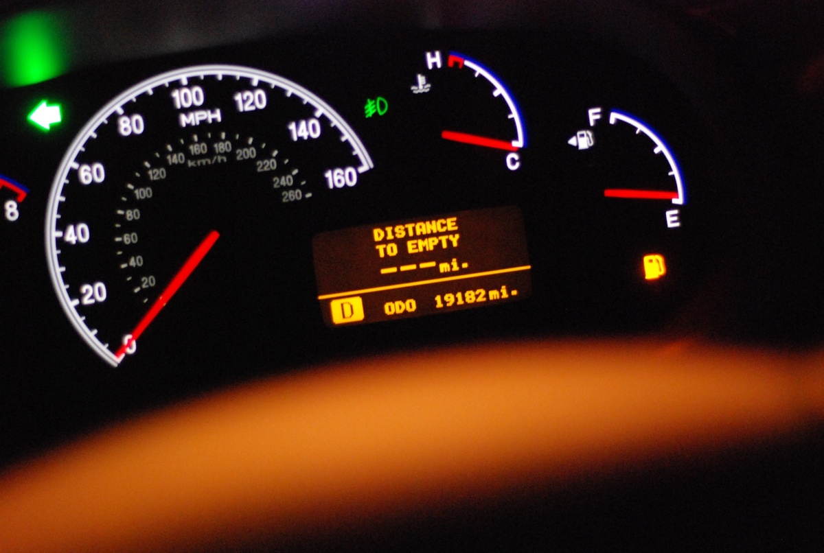     Топливо на нуле   
(сс) Josh Hallett