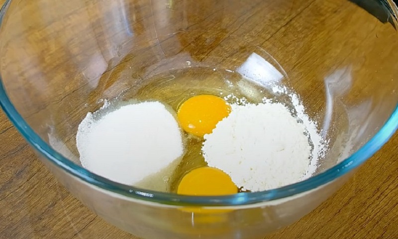 Наполеон без выпечки: нежный торт из слоёного печенья и простого крема — шикарный десерт для занятых дней