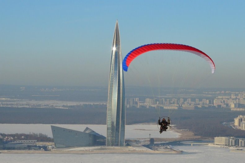 ЛАХТА ВДОХНОВЛЯЕТ: ПОДНИМАТЬСЯ НА НОВЫЕ ВЫСОТЫ