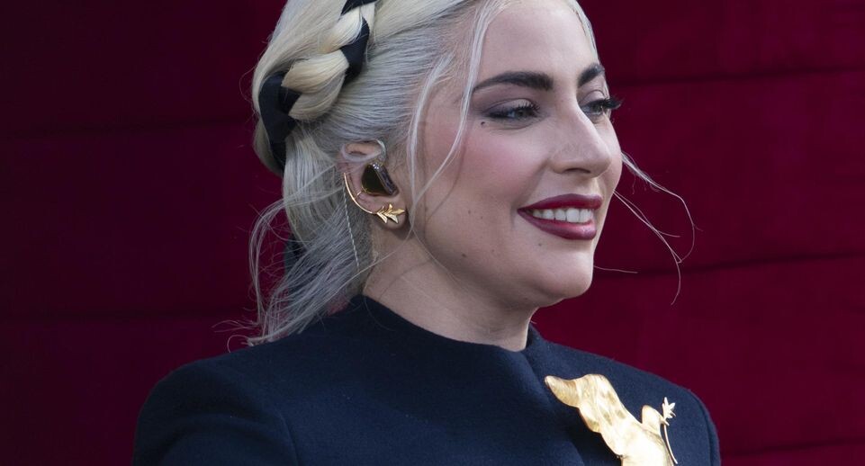    Carlos M. Vazquez II. 210120-D-WD757-1720, CC BY 2.0,