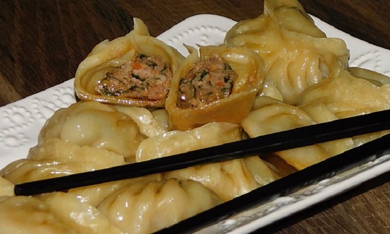 Пельмени по-корейски: секрет сочности и хрустящей корочки на одной сковороде