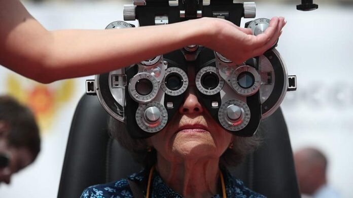    Революционное открытие «липких белков» предвещает новую эру в офтальмологии, обещая более эффективные и безопасные импланты.