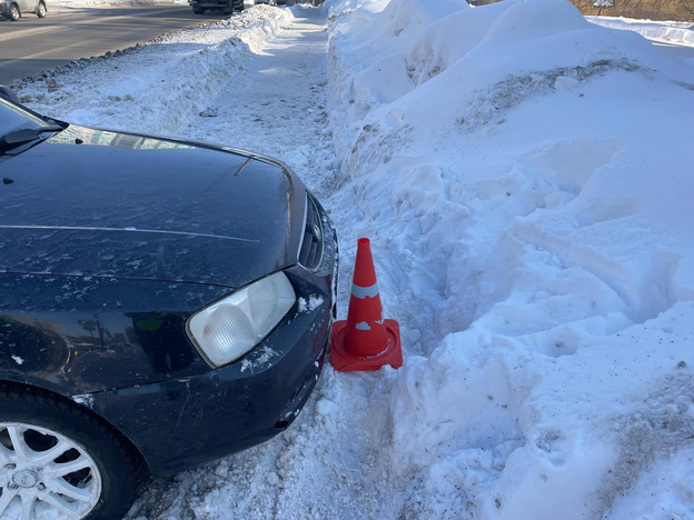    В Кирове после ДТП машина вылетела на тротуар и сбила пенсионерку