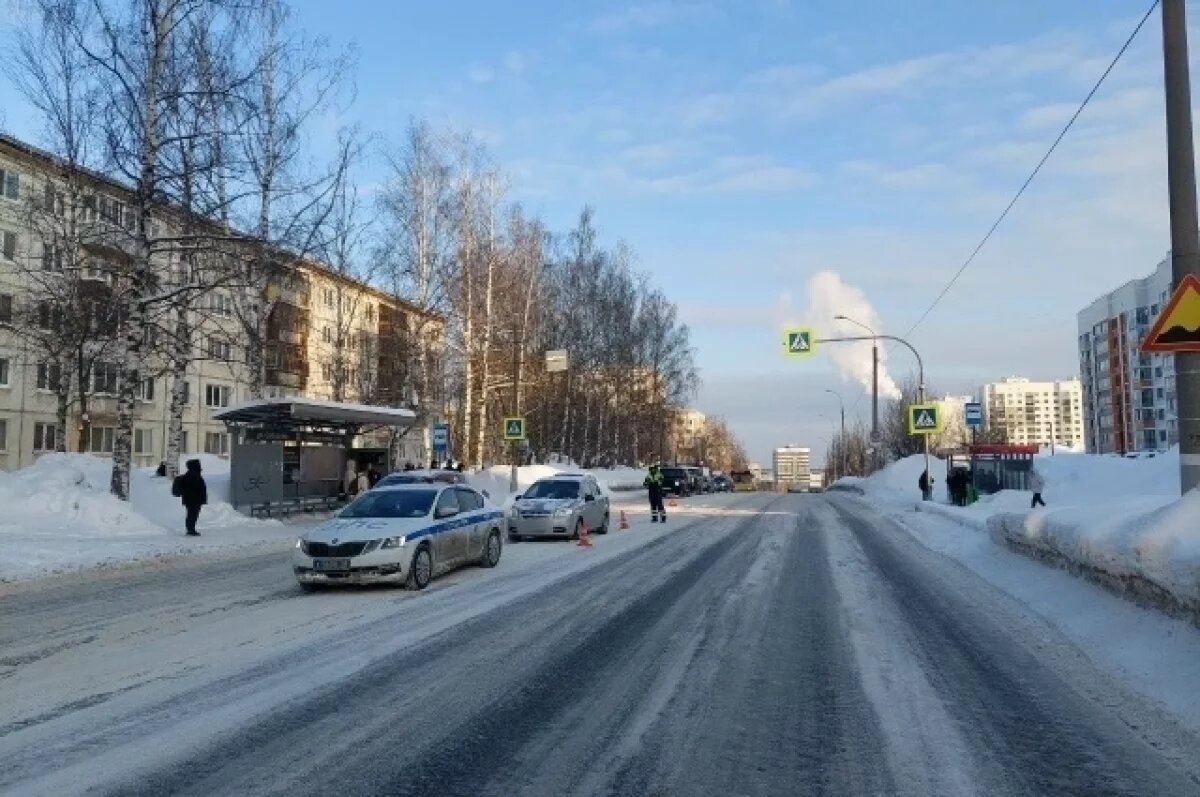    17-летняя девушка пострадала под колёсами иномарки в Ижевске