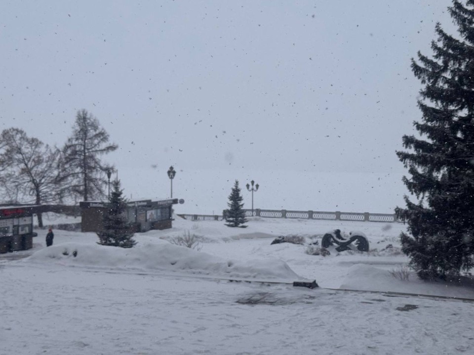    По календарю уже весна, а на деле в Самаре все еще властвует зима Анастасия СЕМДЯНОВА