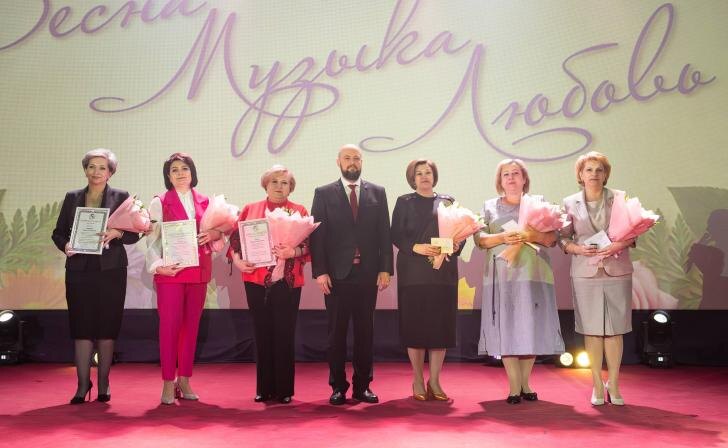    тг Е. Маслов