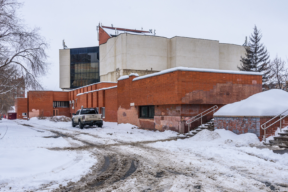 Ленинская, 142