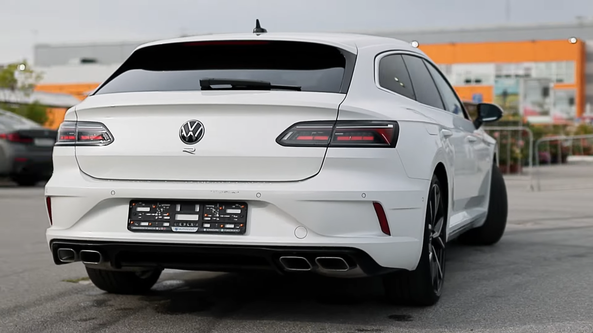 Volkswagen Arteon R Shooting Brake - вид сзади