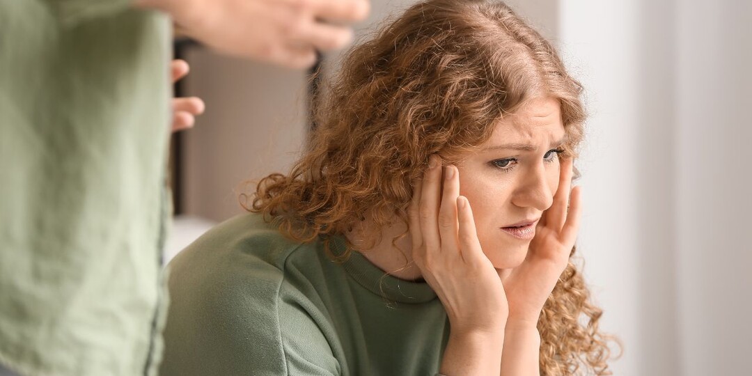 – Торопись! Иначе и квартира, и ремонт достанется моей бывшей семейке, – говорит отец. Часть 6