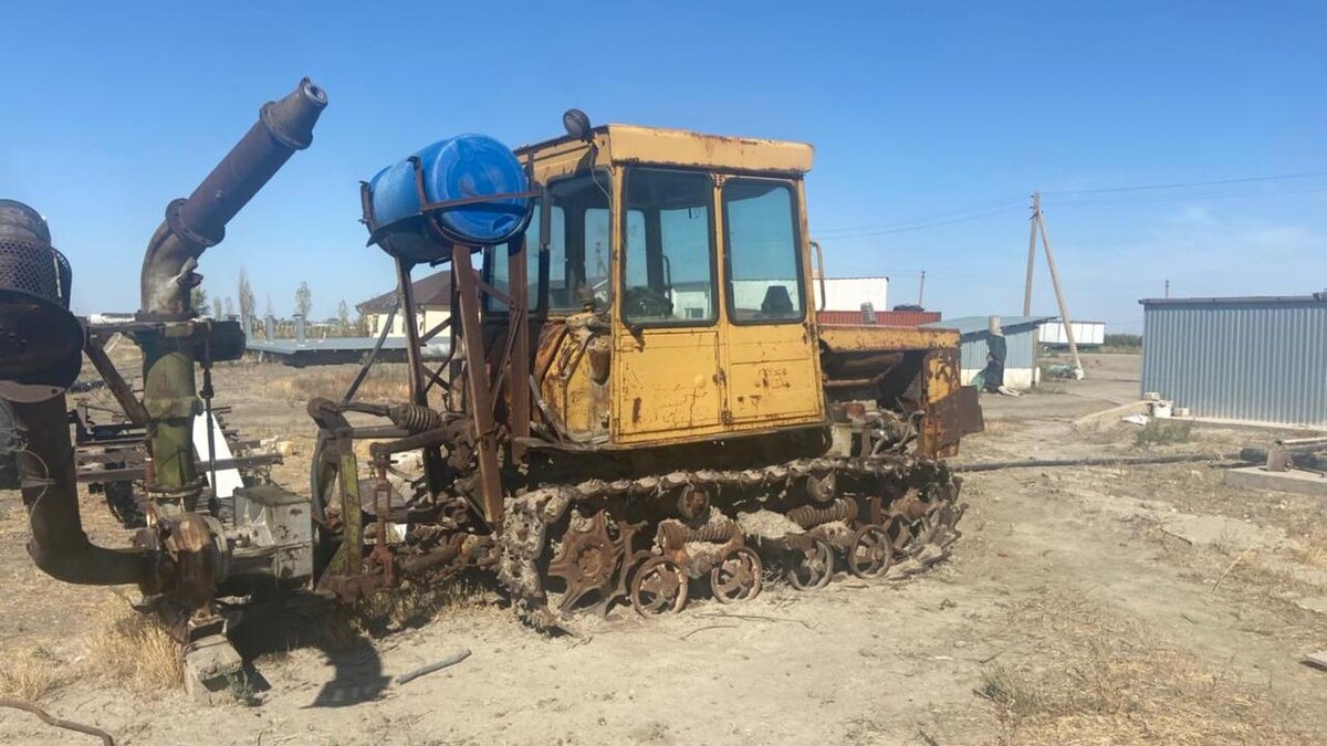 Советская ДДН-70  это хороший, но громоздкий и устаревший (морально и физически) дождевальный аппарат.