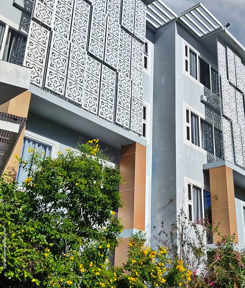 Главный корпус.