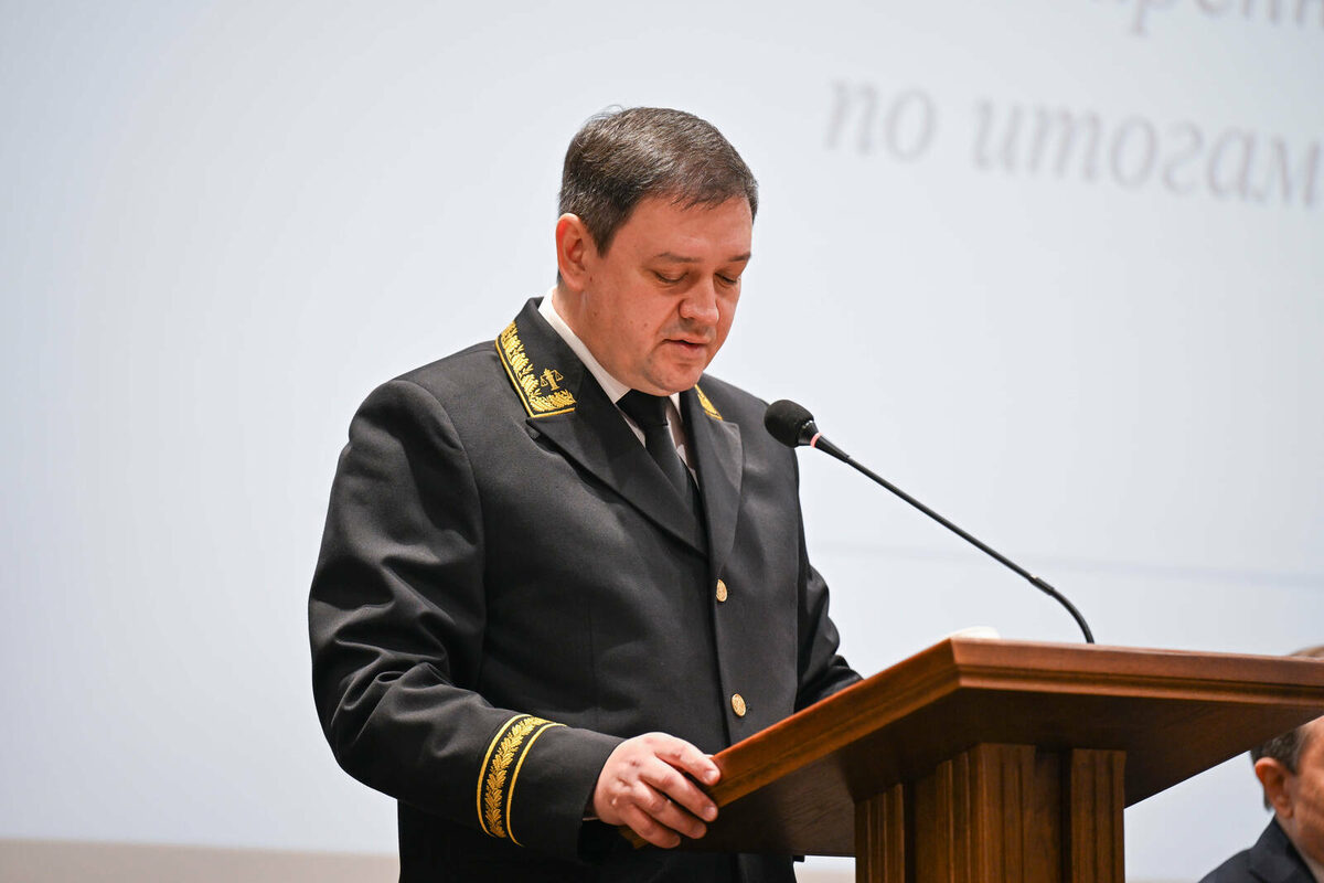 Виталий Гильмутдинов среди задач на 2026 год отметил повышение качества и соблюдение установленных законом сроков рассмотрения делФото: © пресс-служба Раиса РТ