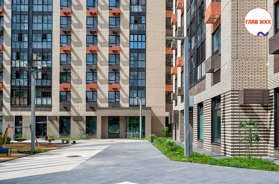 В Москве к 41 дому по реновации построили и расширили подъездные дороги
