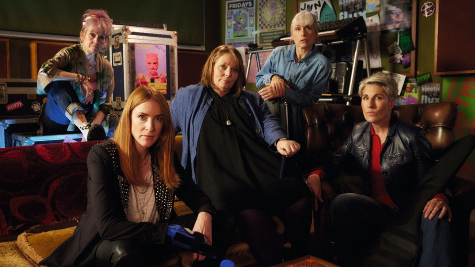    Кадр из сериала Riot Women. Источник: BBC