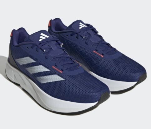 На кроссовках Адидас за 1500 р часто стоит плашка «оригинал» и рейтинг 4.8 — 4.9. Собственно этим всё сказано…», — отмечали читатели и покупатели на платформах