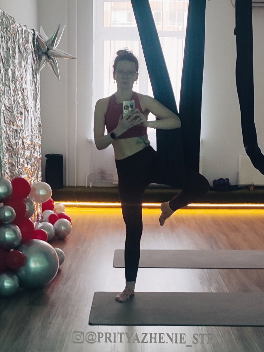 Это фото со своей тренировки мне прислала старшая дочь, сама мама 3-х детей... В будущем году она опять станет "ягодкой" 