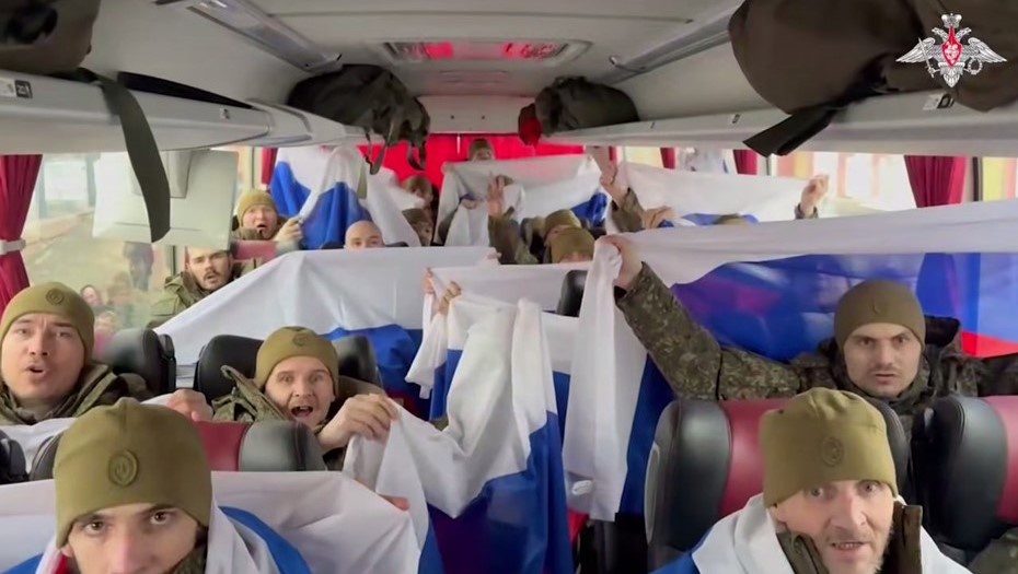    Возвращение российских военнослужащих из украинского плена. Автор фото: Минобороны РФ