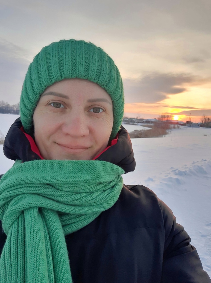 Моё недавнее селфи 🙂 с тех пор как уволилась - практически не крашусь 🫣