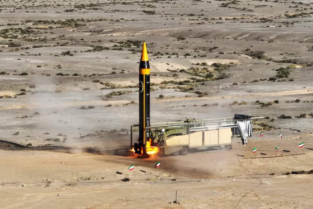 Баллистическая ракета четвертого поколения «Хоррамшахр» под названием «Хайбар»
Фото: Global Look Press/Iranian Defence Ministry