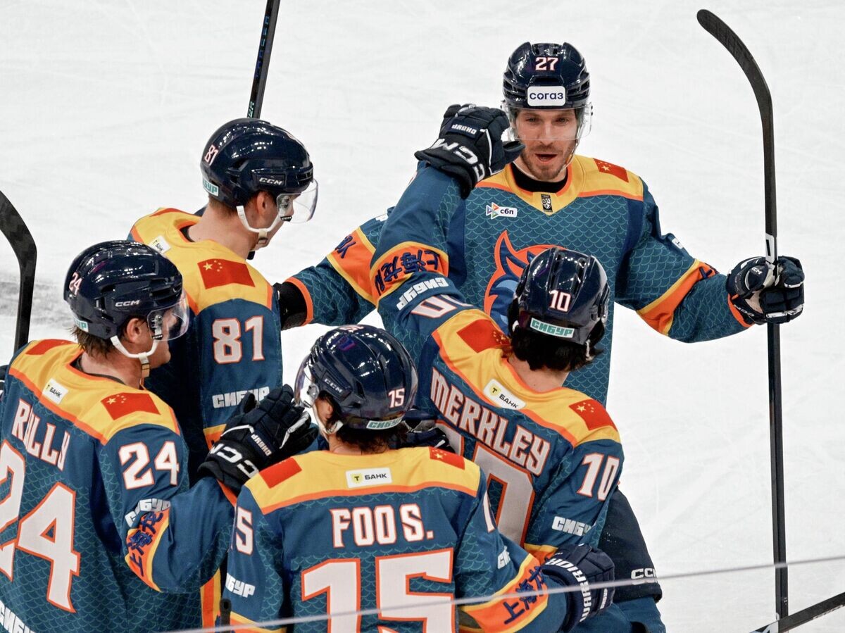    Хоккей. КХЛ. "Шанхайские Драконы" (Шанхай) - СКА (Санкт-Петербург) | © РИА Новости / Алексей Даничев