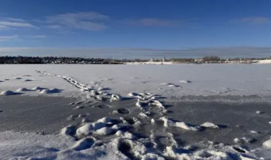 Новые замеры у Сызрани - спасатели оценили толщину льда на Волге в период мартовской оттепели