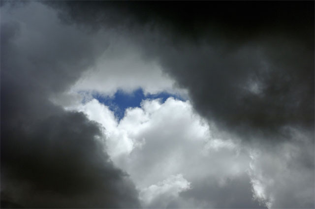    Гроза дождь тучи небо \ Global Look Press