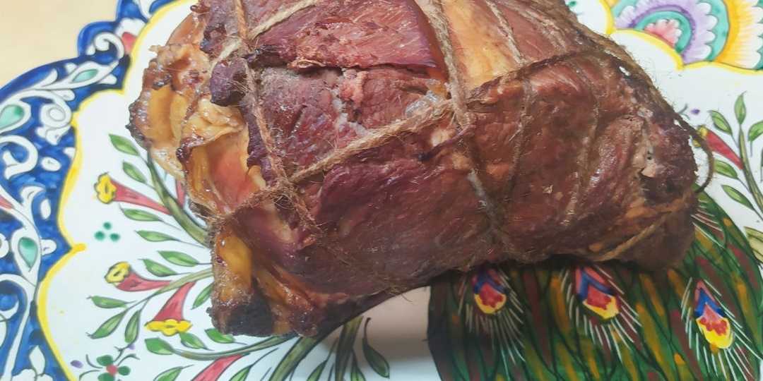 «Аромат родного очага»: копчёная говядина по-домашнему