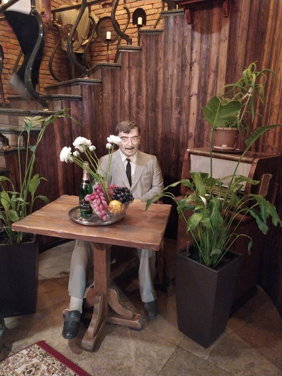 Ресторан "Кавказская пленница" в Ереване