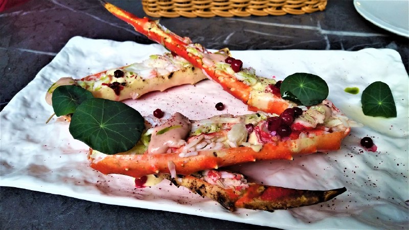 Мурманские деликатесы в ресторане при отеле