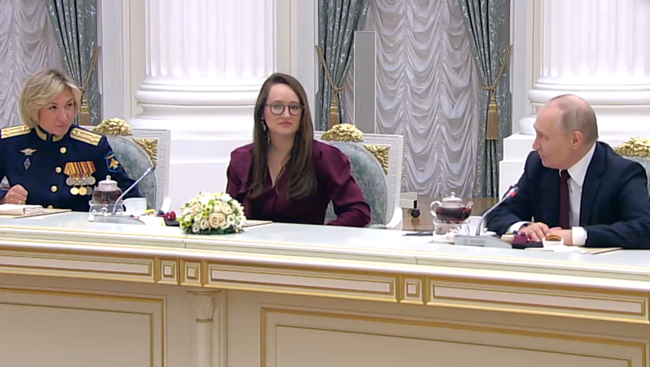    Путин рассказал о вредных для безопасности системах связи, не подконтрольных России Автор фото: Известия