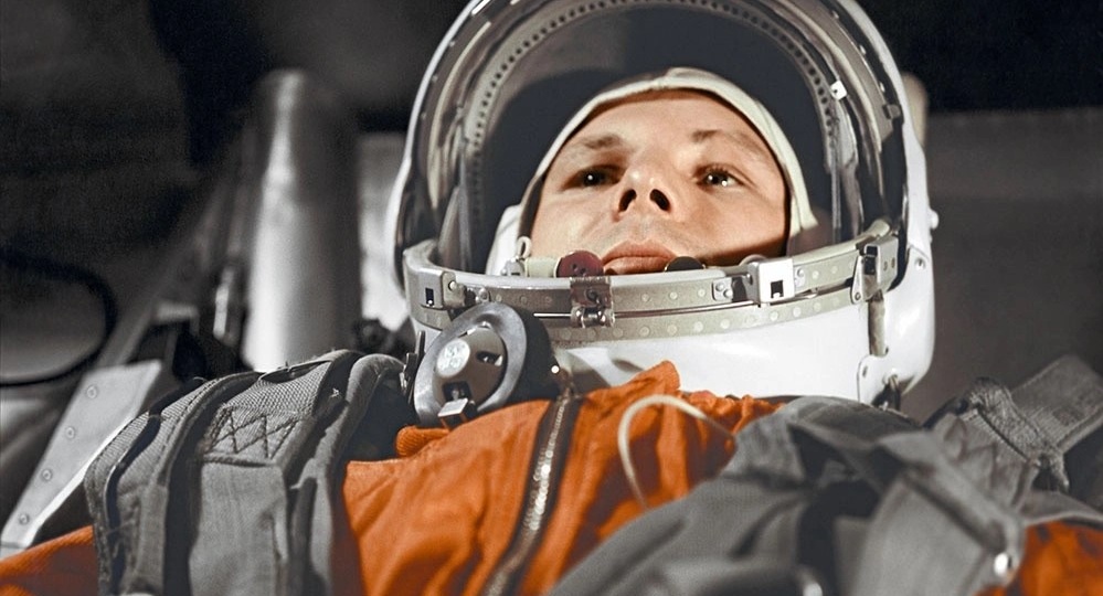 Юрий Гагарин — первый космонавт, биография, полет и гибель