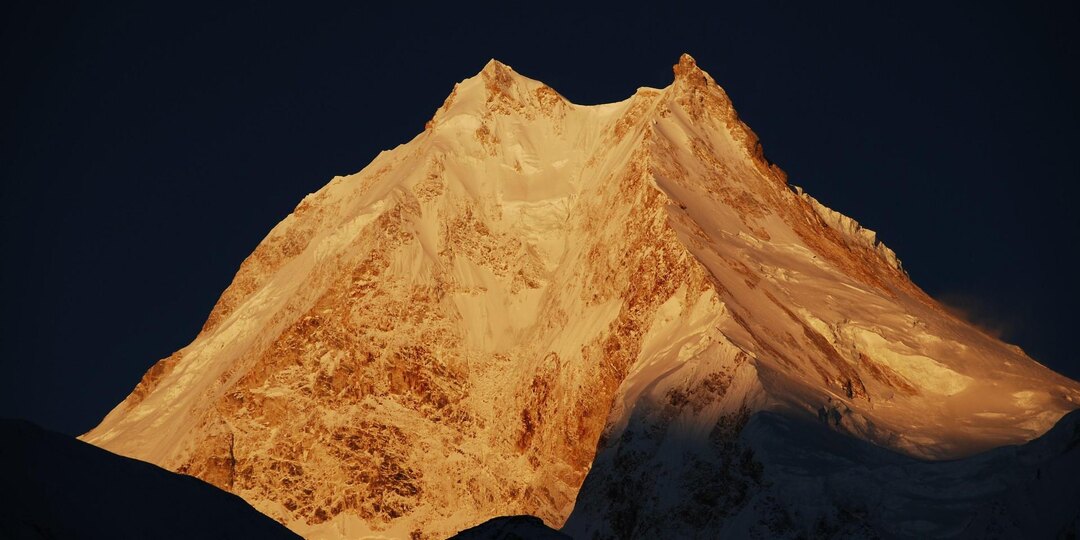 Пятеро россиян без кислорода покорили 8-тысячник Манаслу в Непале