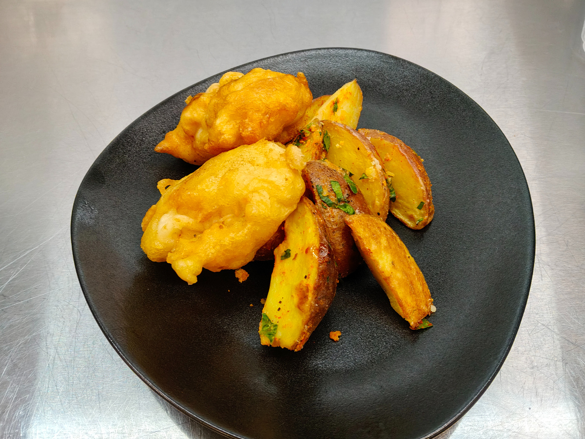 Картофель может быть не только фри, тут не хватает соуса