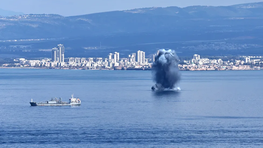 Падение иранской ракеты в море у побережья Хайфы в Израиле, 28 февраля 2026 года