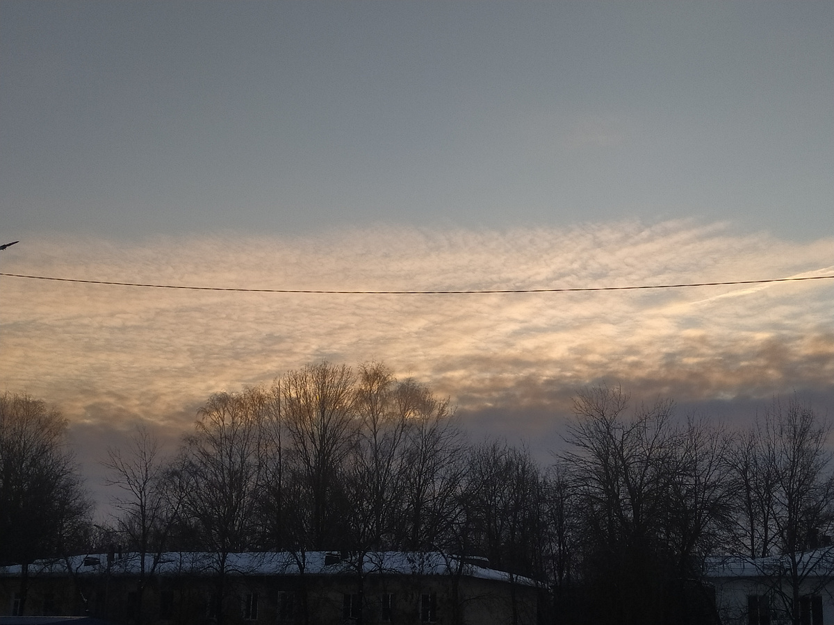 Вечером сфотографировала почти закат😁