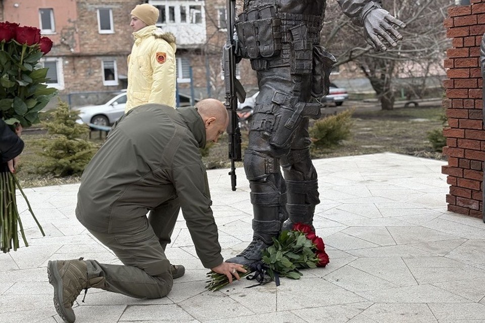    В годовщину гибели Героя России Владимира Жоги в ДНР почтили его память. Фото: ТГ/Жога