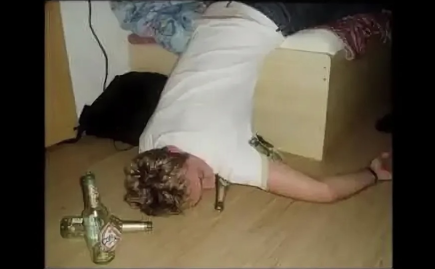 Он не сможет бросить пить! Он алкаш!