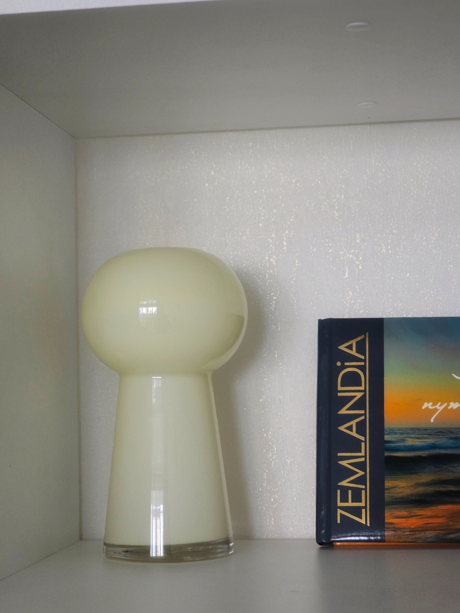 Потом оказалось, что Фиксе похожие вазы есть