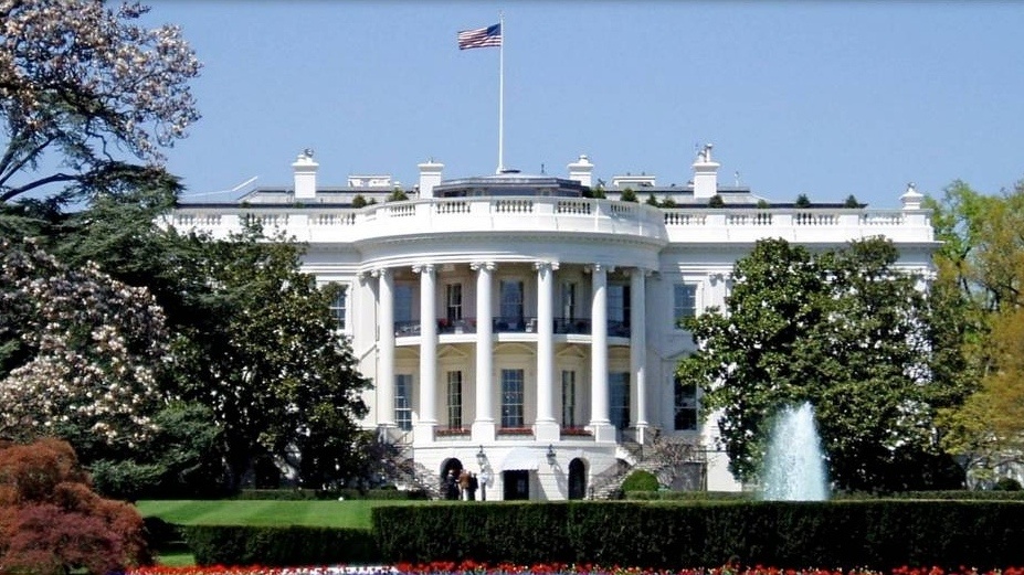     Белый дом. Вашингтон, США   
(top) Cezary p (bottom) MattWade CC BY-SA 4.0